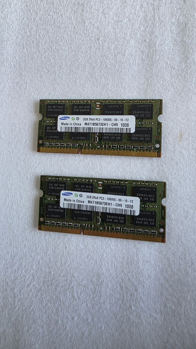 Samsung Schede di memoria: Arbeitsspeicher 2x 2GB – Usato da Dübendorf venduto da Jolenia