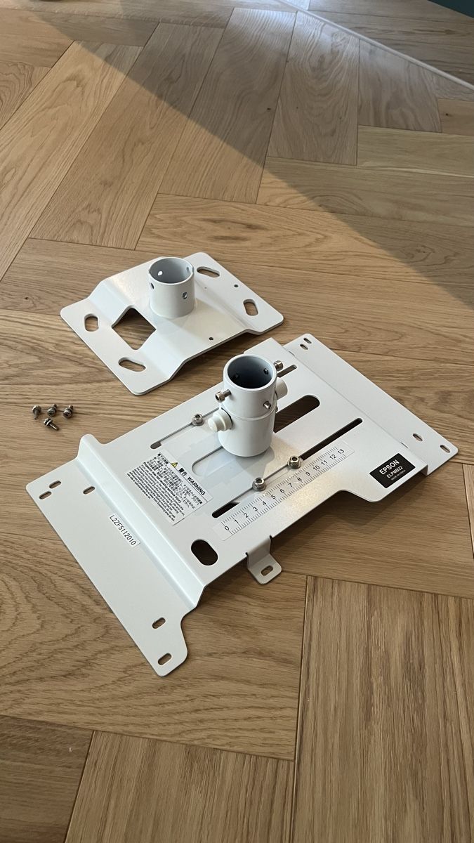 Epson Wandhalterungen: Epson ELMP22 Deckenhalterung – Gebraucht aus Nänikon von gru_yyw7
