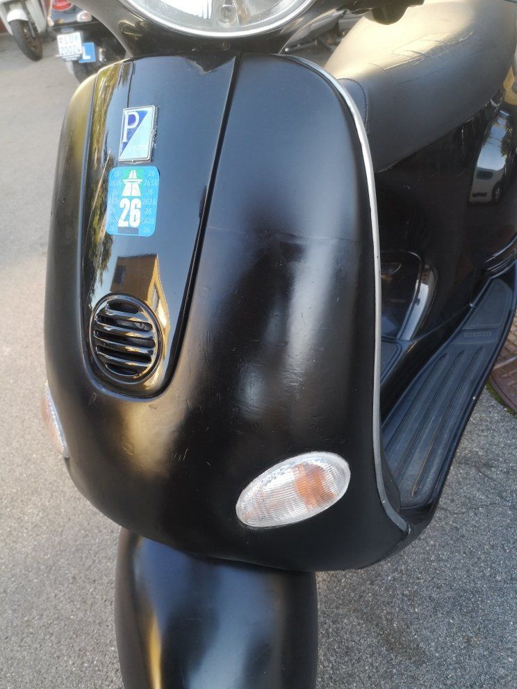 Scooters: Piaggio Vespa ET4 125 – Défectueux à Horw par Caverogmbh 2