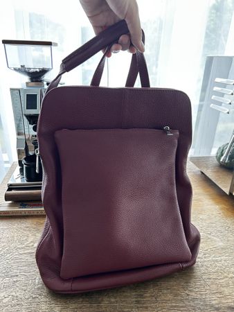 Echtleder Rucksack Bordeauxrot wie neu, perfekt für Herbst!