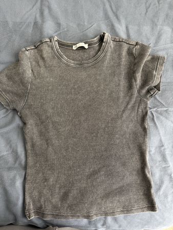 T-Shirt Zara gerippt dunkelgrau Grösse M Zustand gut
