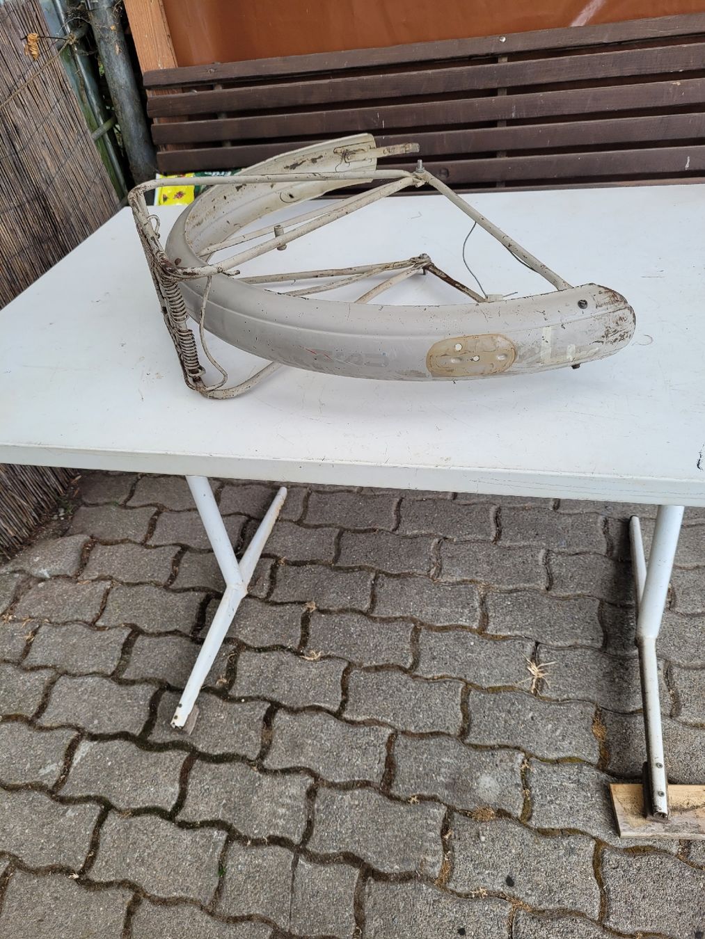 Sachs Pièces pour mobylette: Mofa Sachs Quiki -HRd Schutzblech mit Gepäckträger. Original – D'occasion à Worb par bachata4 2