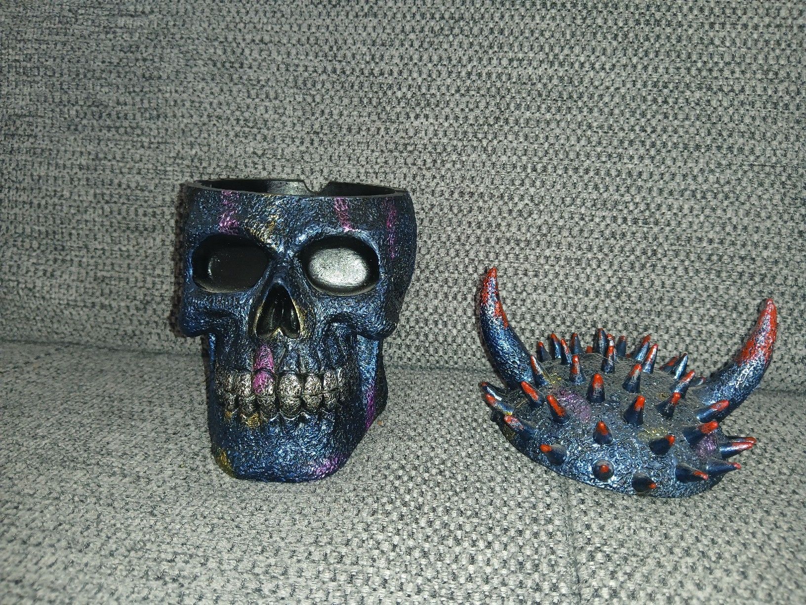 Skulpturen & Statuen: Totenkopf – Gebraucht aus Niederönz von jes_9vs5 2