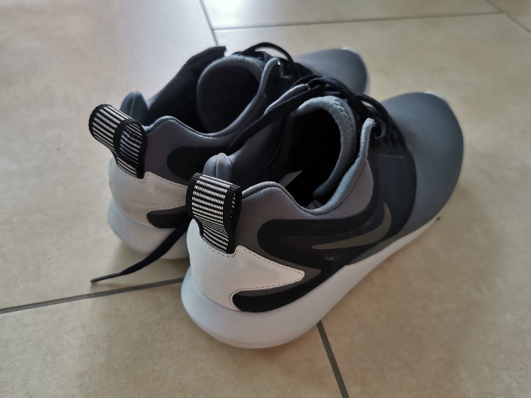 Nike Scarpe da donna: Nike Sneaker - Grösse 39 – Nuovo (secondo la descrizione) da Rickenbach b. Wil venduto da VeryLovelyThings 5