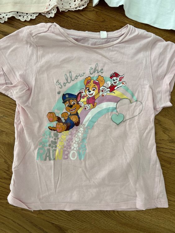 Lotti & Set di vestiti: Set mit 3 T-Shirts für Mädchen (Größe 104) – Usato da Erlenbach ZH venduto da cha_ppc9 3