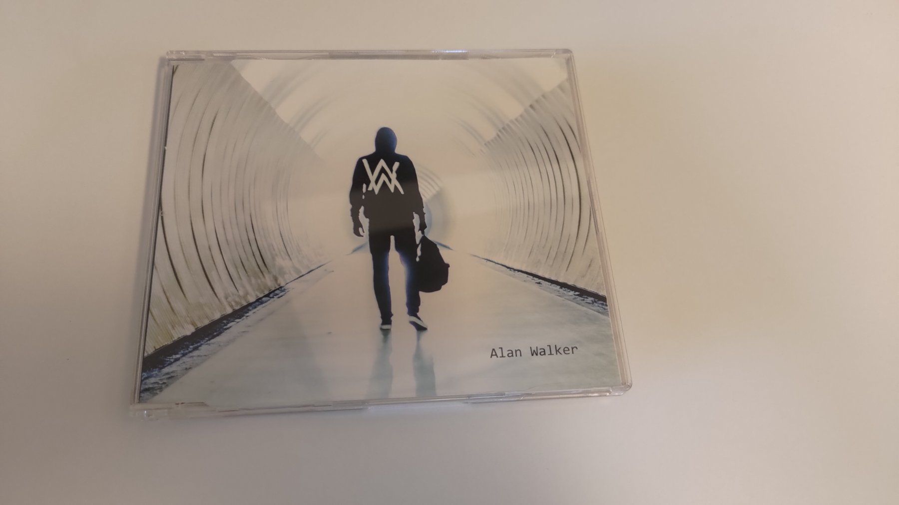 CD: CD Alan Walker Faded ab 1.- – Usato da Dörflingen venduto da anubis-grahl