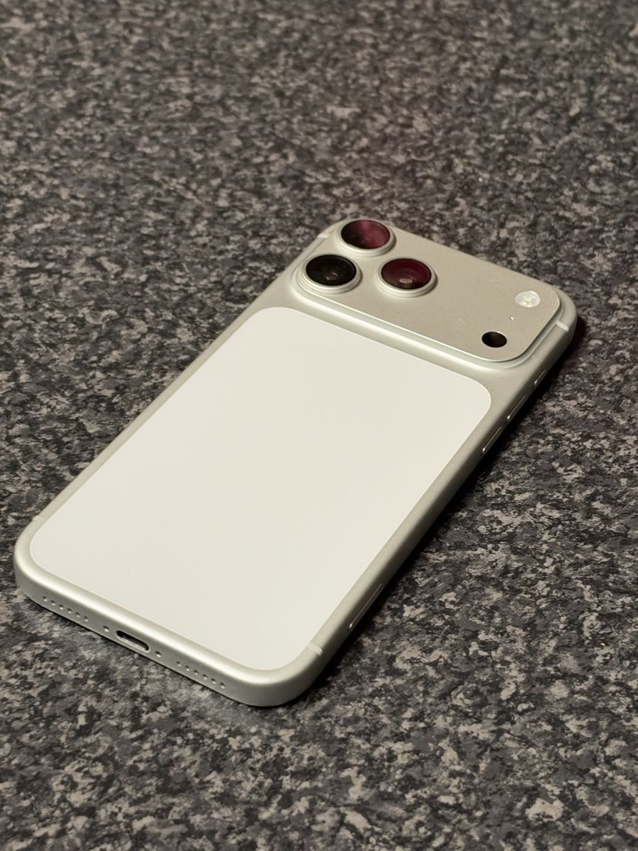 Apple Telefoni cellulari / Smartphones: IPHONE 17 PRO MAX 256 gb  – Usato da Cointrin venduto da res_nvs8
