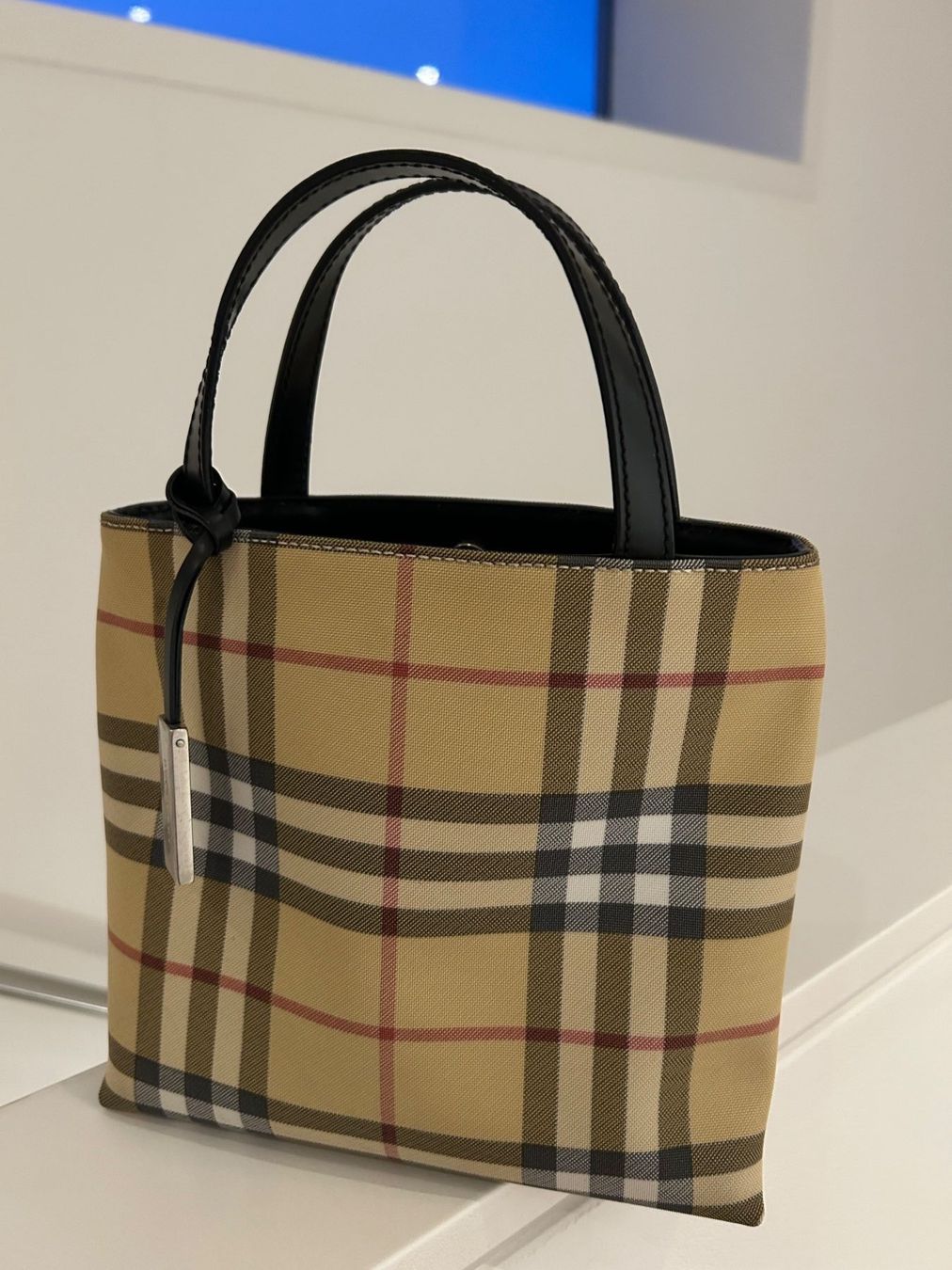 Burberry Borse da donna: Burberry Handtasche klein – Usato da Neftenbach venduto da cerbera01