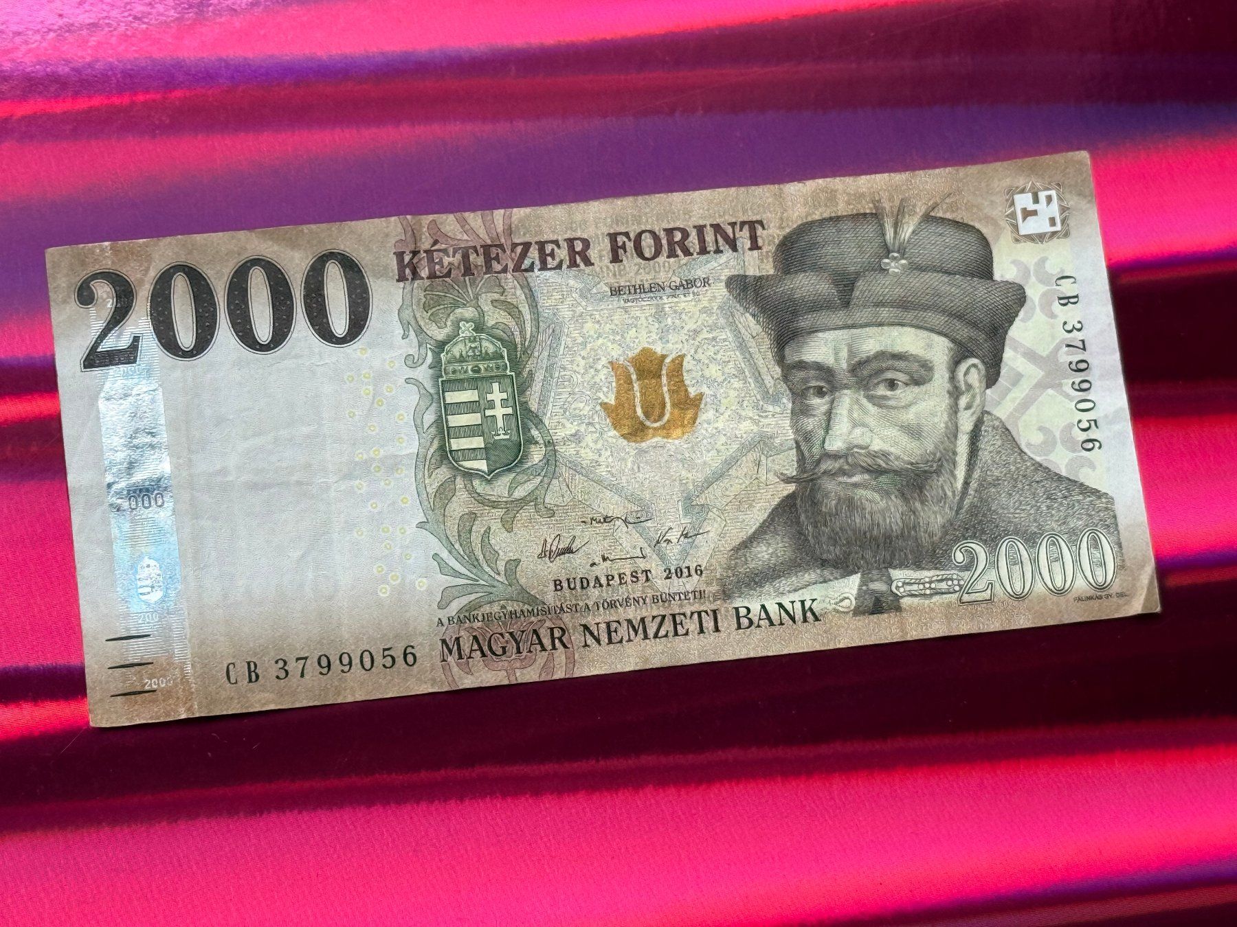 Banconote: Budapest 2016 - Ungarn - 2000 Forint – Usato da Pfäffikon SZ venduto da Sieben77 4