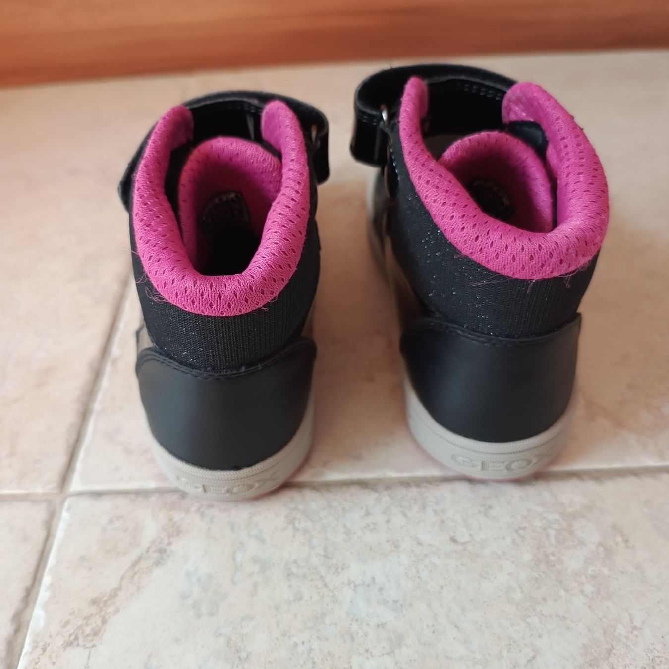 Geox Scarpe per ragazze: Geox hohe Sneaker Gr. 32 – Usato da Emmetten venduto da Hornberger 2