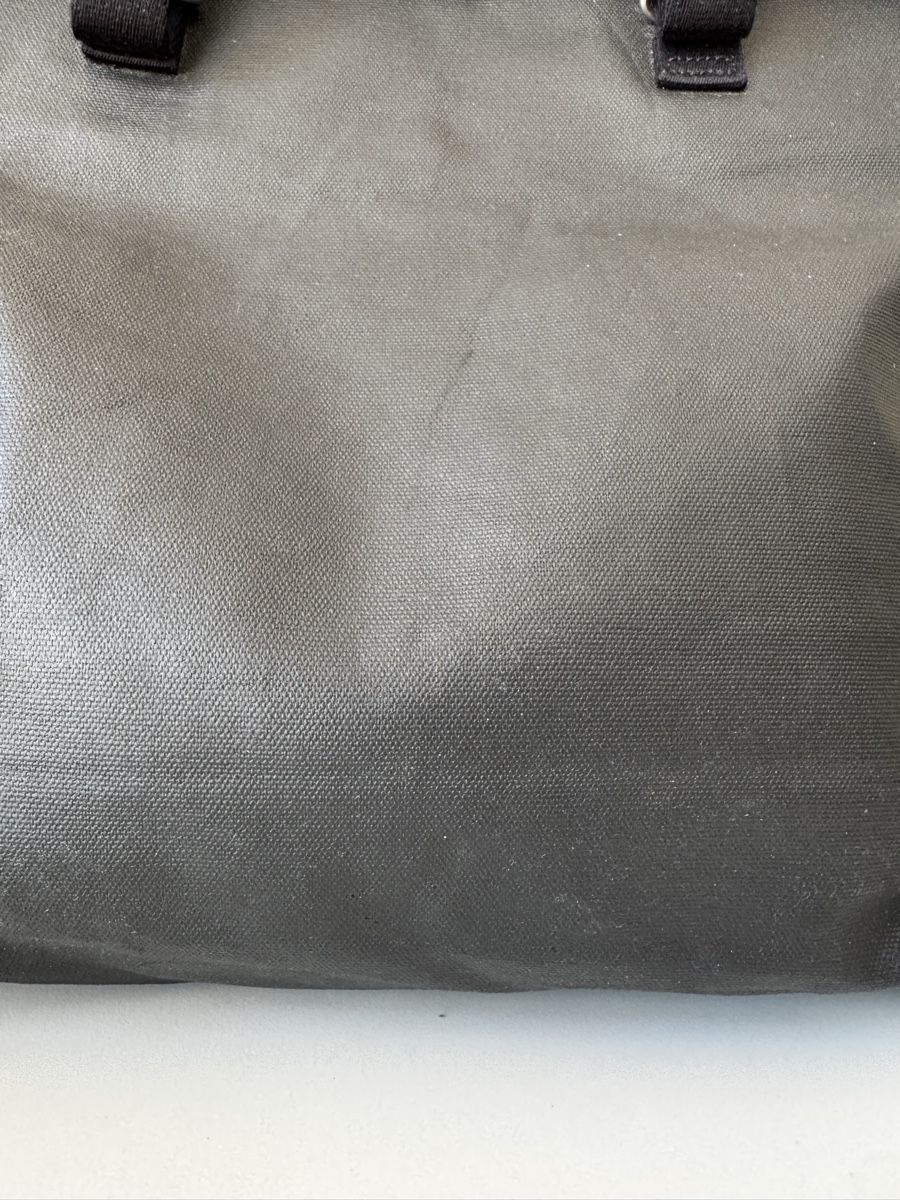 Qwstion Zaini: QWSTION Roll Pack Rolltop Rucksack Schwarz | Laptopfach – Usato da Küttigen venduto da nomad_ 5