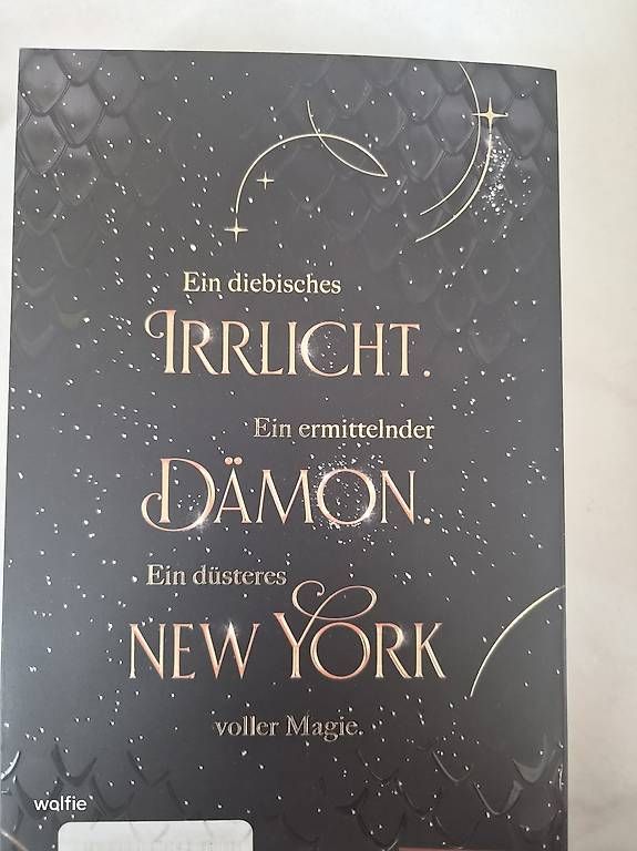 Libri: How to catch a magical Light  1&2 – Usato da Suhr venduto da ste_w8yp 1