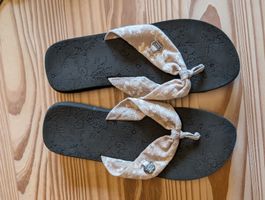 tongs Esprit