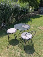 Gartenset (3 Stühle mit Tisch und Kissen)