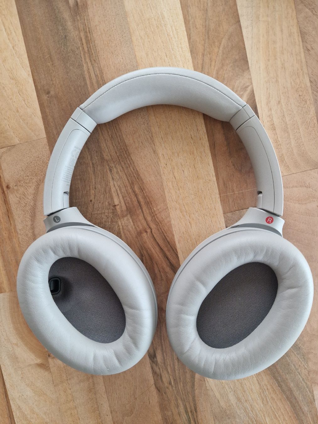 Sony Kopfhörer: Sony WH-1000XM4 beige – Gebraucht aus Lyss von katelisa 1