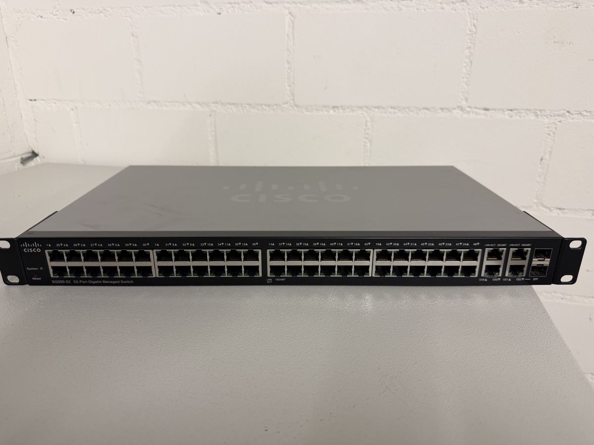Cisco Hub & Switch: Cisco Seitch SG300-52 – Usato da Steffisburg venduto da Tim_36 1