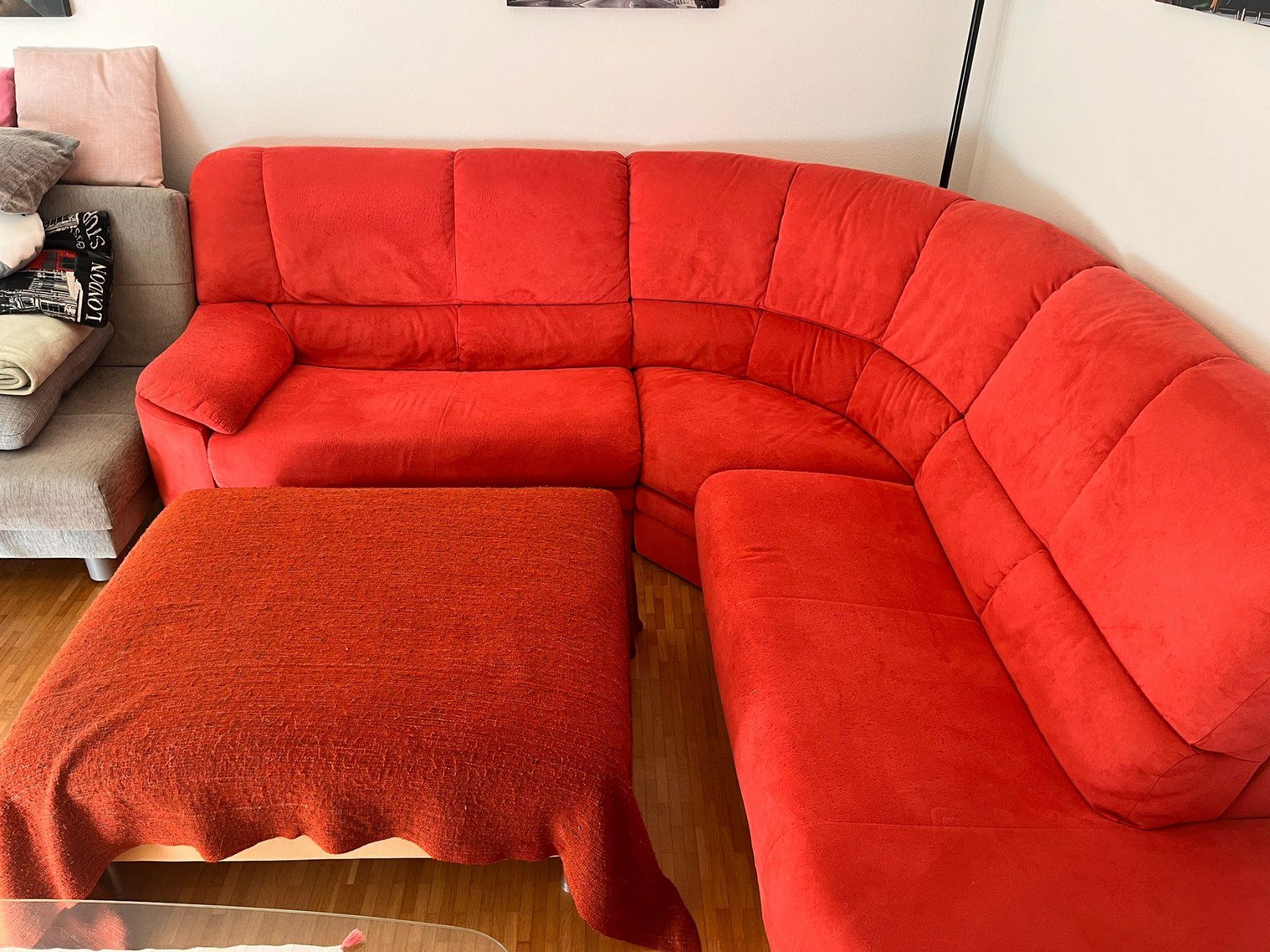 Sofas: Sofa rot, mit Hocker – D'occasion à Winterthur par kaksie 2