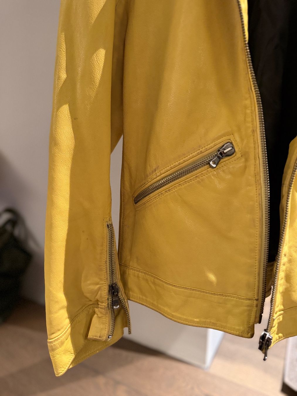 Dolce & Gabbana Giacche: Dolce & Gabbana Vintage Lederjacke Grösse 50 – Usato da Küsnacht ZH venduto da Icon21 5