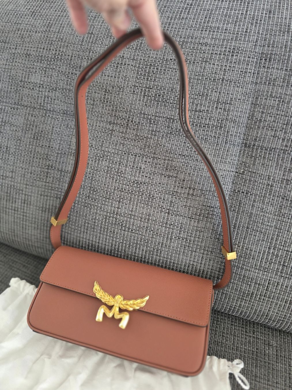 Mcm Borse da donna: MCM Schultertasche Small Laurel Coconut Shell neuwertig – Nuovo e nell'imballaggio originale da Landquart venduto da eni444 2