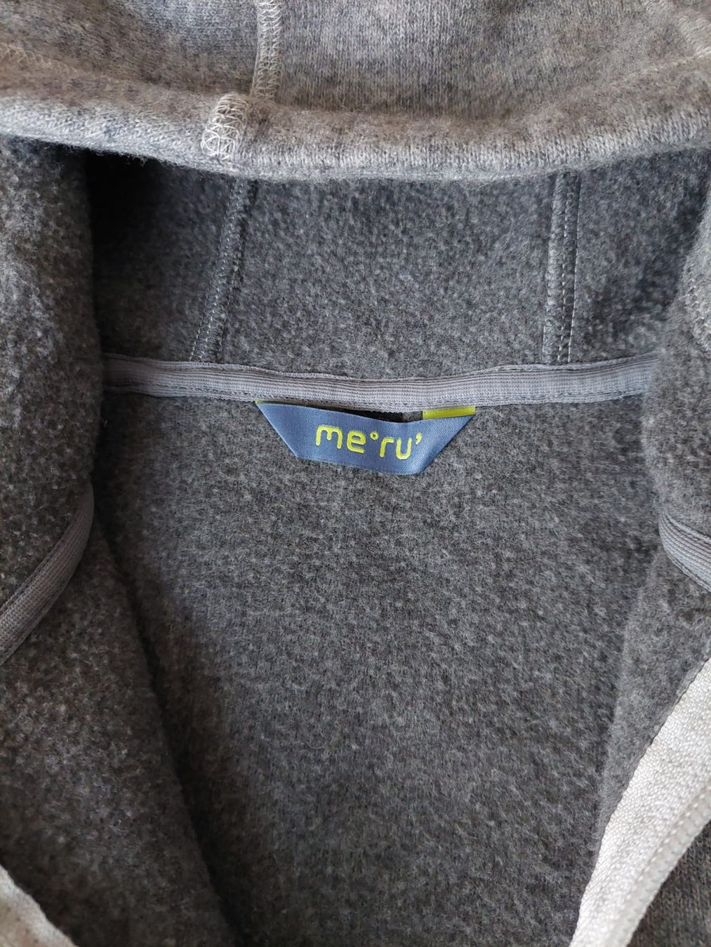 Pulls & Sweat-shirts: Wärmender Pullover von MERU mit Kapuze | anthrazit – D'occasion à Witterswil par AnetteK 3