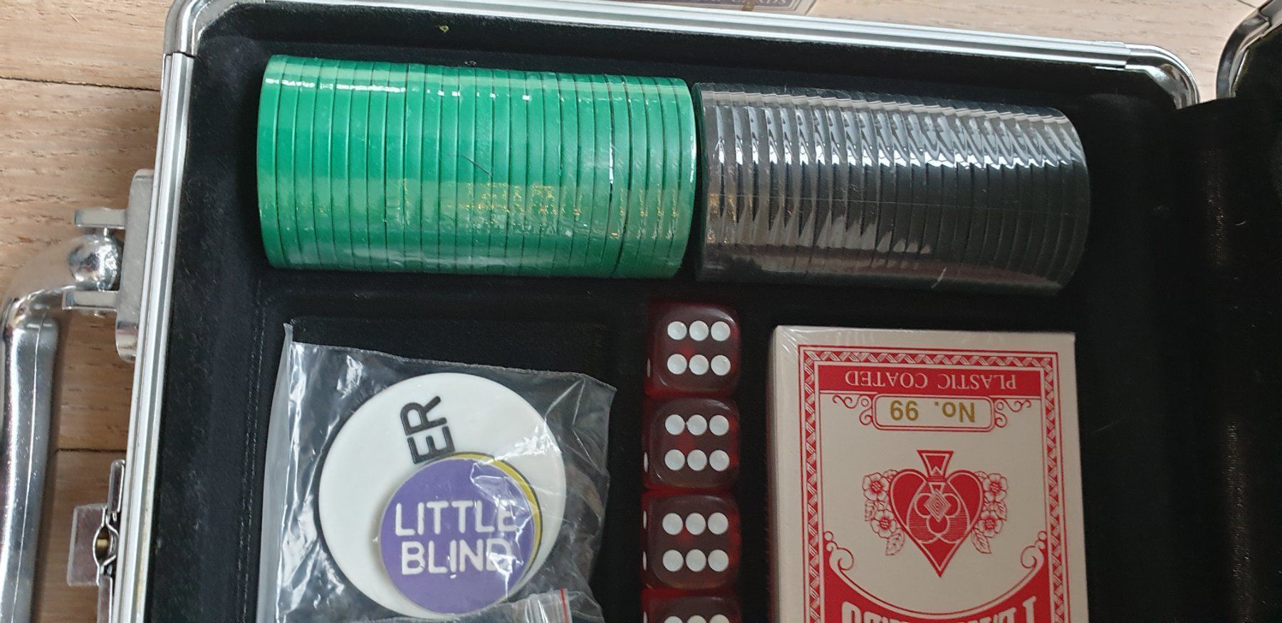 Giochi: Falke Pokerset ungebraucht – Nuovo (secondo la descrizione) da Aadorf venduto da Baikaa 2