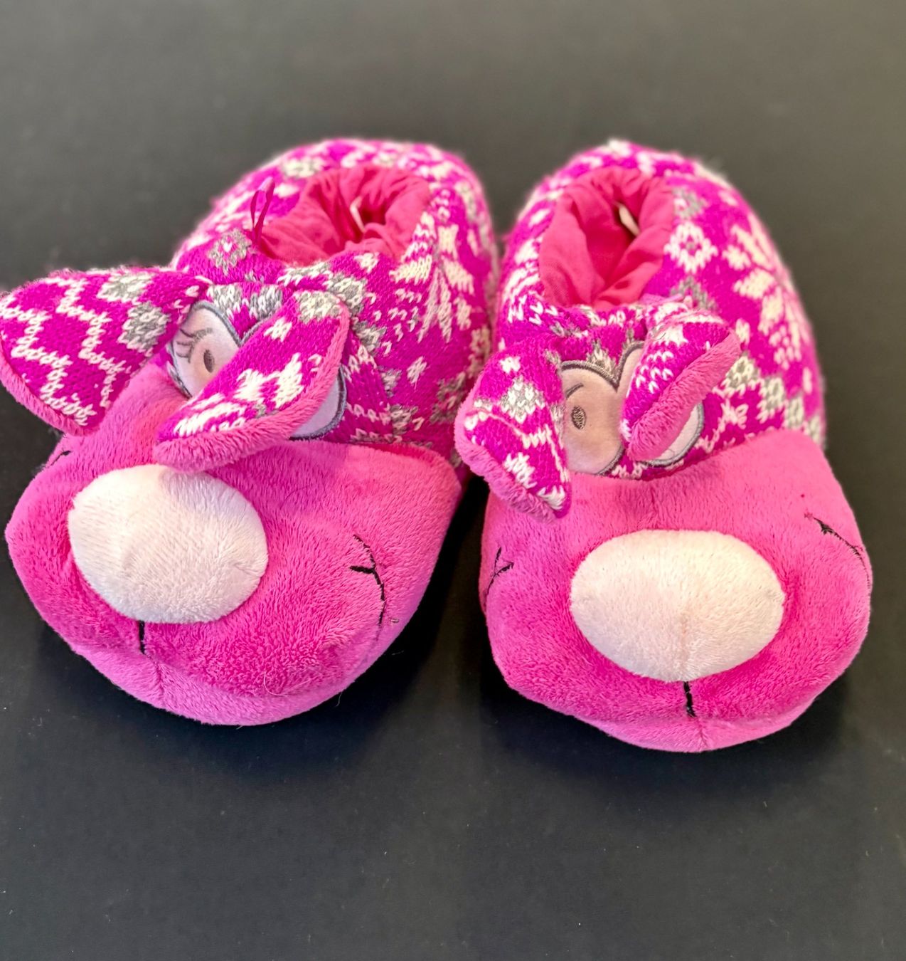 Chaussures filles: Warme Hausschuhe, pink, Grösse 29/31 – D'occasion à Zürich par Drahtzug