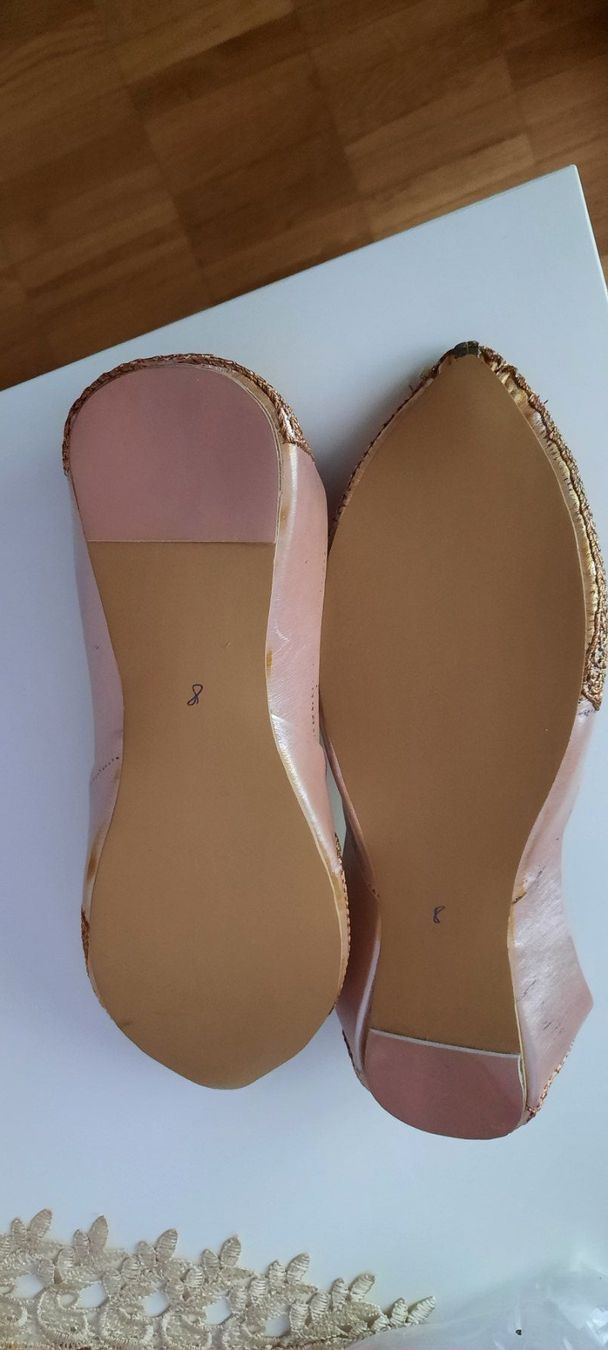 Scarpe da donna: Chaussure femme – Nuovo (secondo la descrizione) da Lausanne venduto da DubiLetto 1