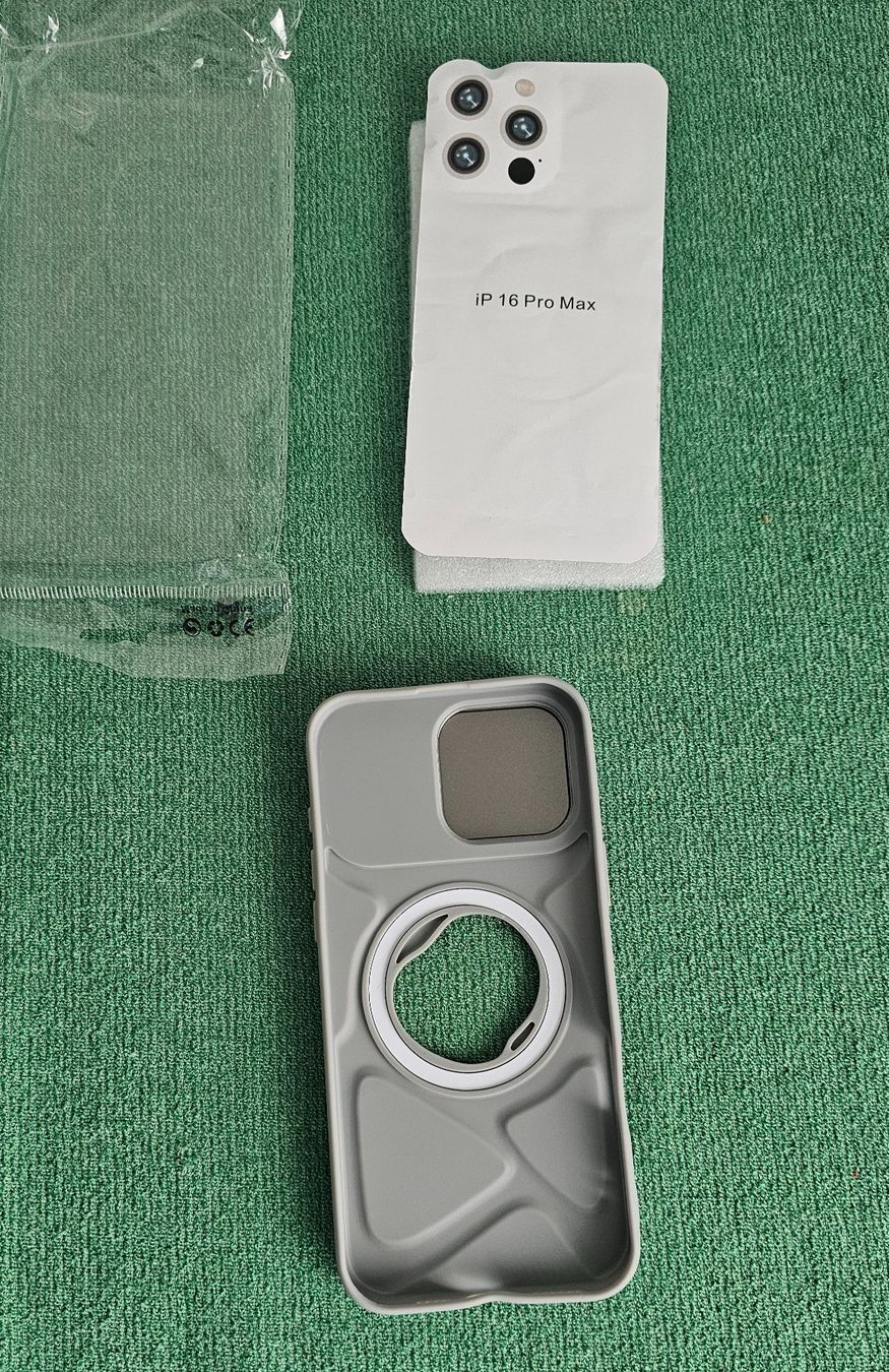 Apple Telefoni cellulari / Smartphones: iPhone 16Pro Max Handyhülle – Nuovo e nell'imballaggio originale da Bronschhofen venduto da Xena37 2