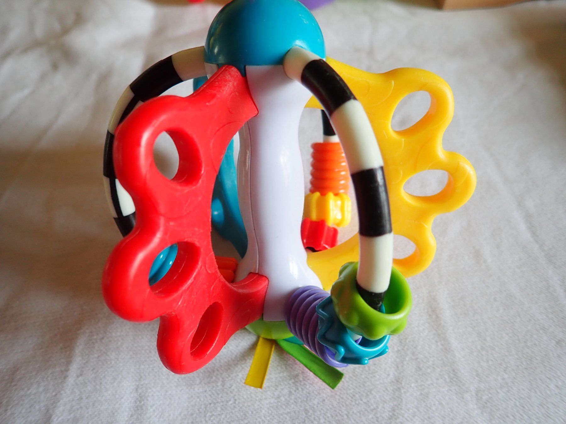Giochi: Dès 9 mois : 7 jeux d'éveil – Nuovo (secondo la descrizione) da Petit-Lancy venduto da camping_car 9