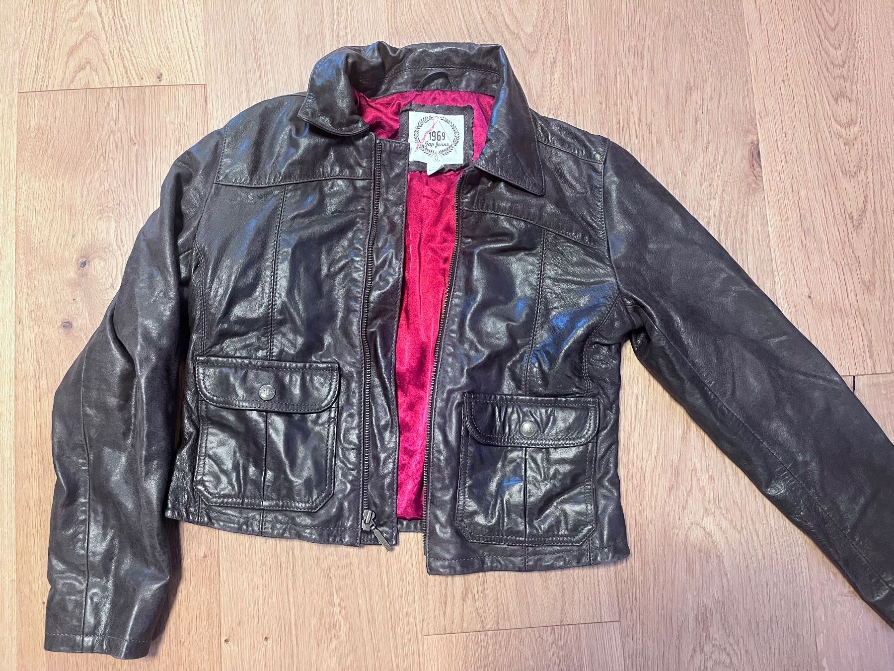 Jacken: GAP Kinder-Lederjacke – Gebraucht aus Kriens von val_8tzm