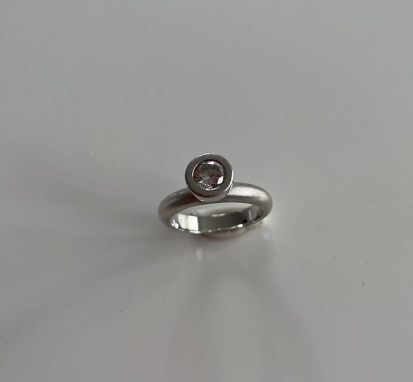 Anelli: Silberring mit Zirkonia 925 – Usato da Ostermundigen venduto da Pehido22 2