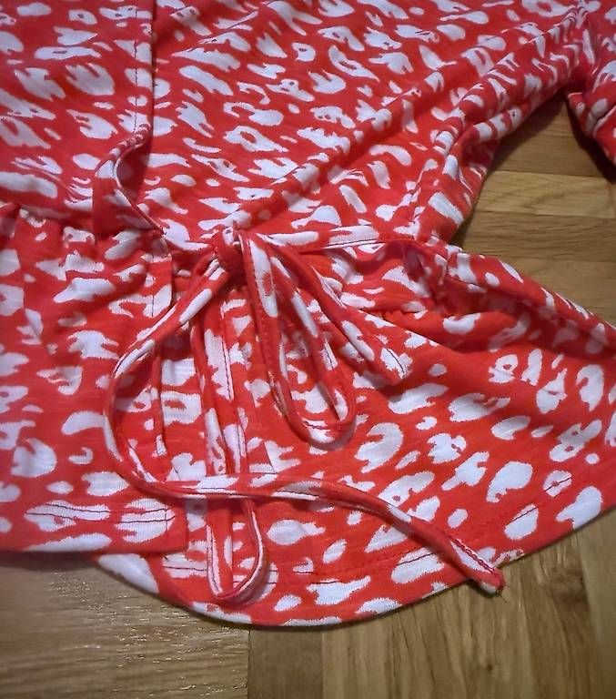Top: Haut cache-coeur JDY taille S – Nuovo (secondo la descrizione) da Lausanne venduto da loi_8msc 3