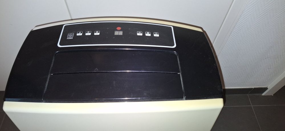Klimageräte: Climatiseur (7000 btu) – Gebraucht aus Lussery-Villars von pousinete02 1