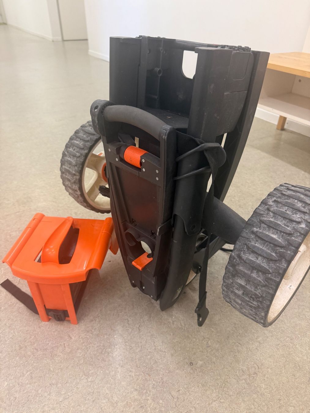 Chariots: Golf Trolley elektrisch – D'occasion à Bonstetten par Wachturm 2