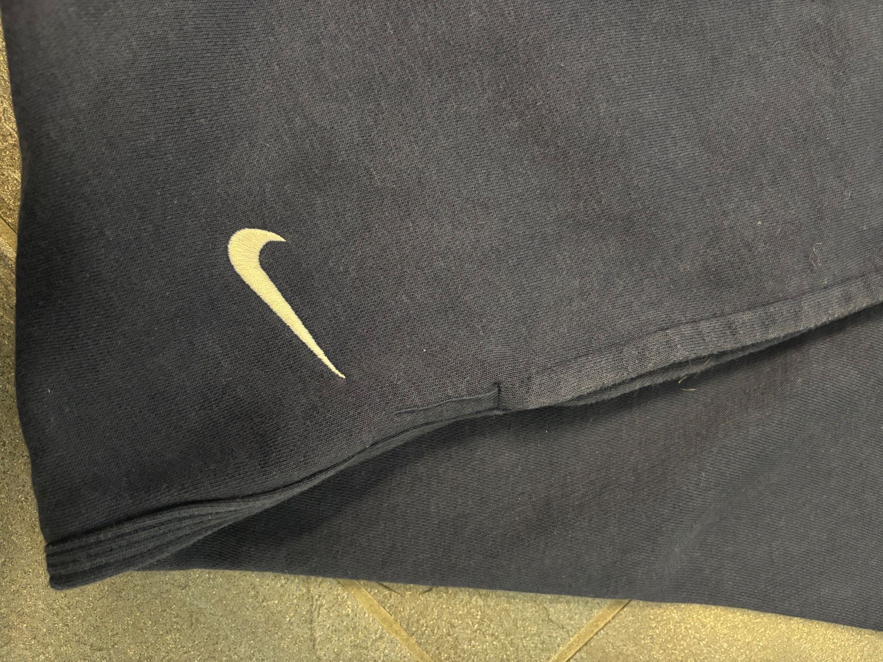 Nike Pantaloni: Nike Jogginghose – Usato da Diepoldsau venduto da Theatom0 1