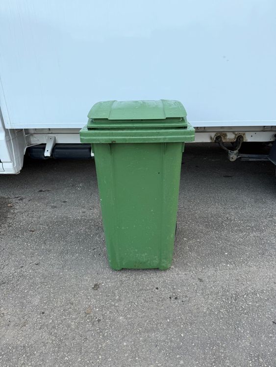 Hochwertiger 2-Rad Grüncontainer 240L (Gebraucht) in Willisau für CHF ...