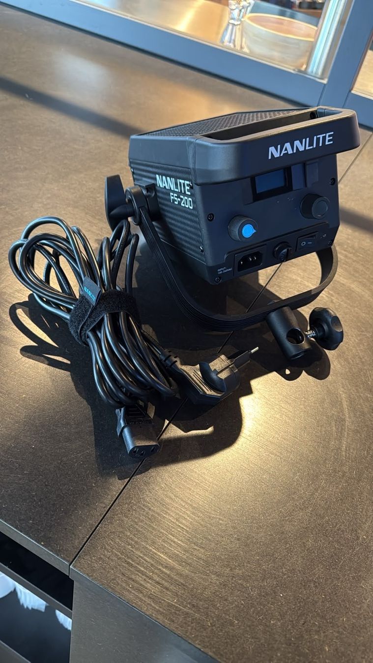 Lampen: Nanlite FS-200 LED Studio Light 200W Bowens Mount Wie neu – Gebraucht aus Emmenbrücke von natelo 1