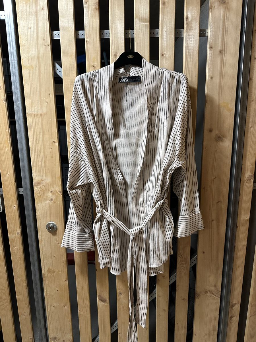 Zara Giacche: ZARA Jacke mit Bindegürtel Gr.XL – Usato da Uster venduto da staernli4