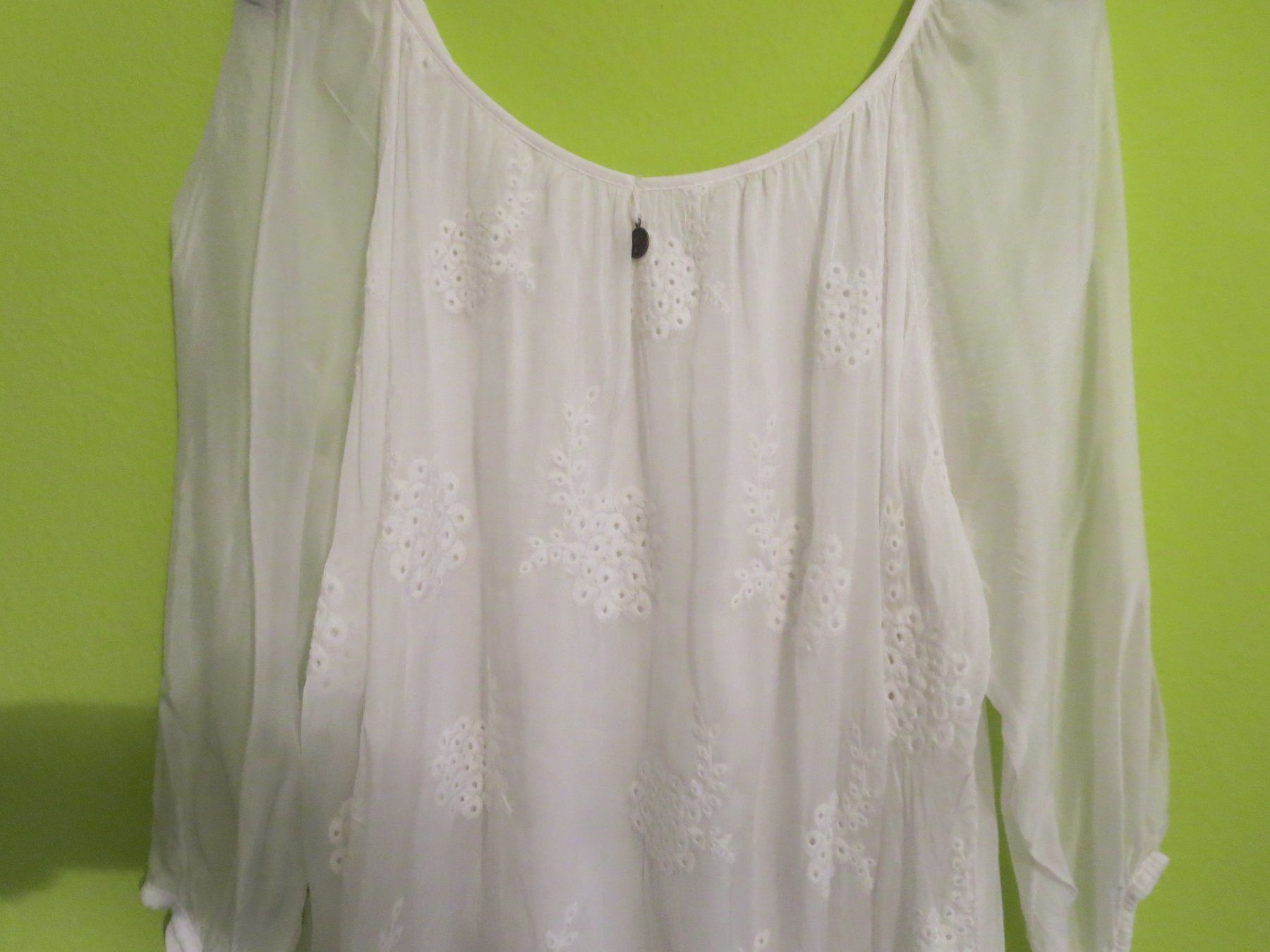 Blusen: Weisse Damen Sommer-Bluse /Gr. 42/44 – Gebraucht aus Wallisellen von Arvenstube 3