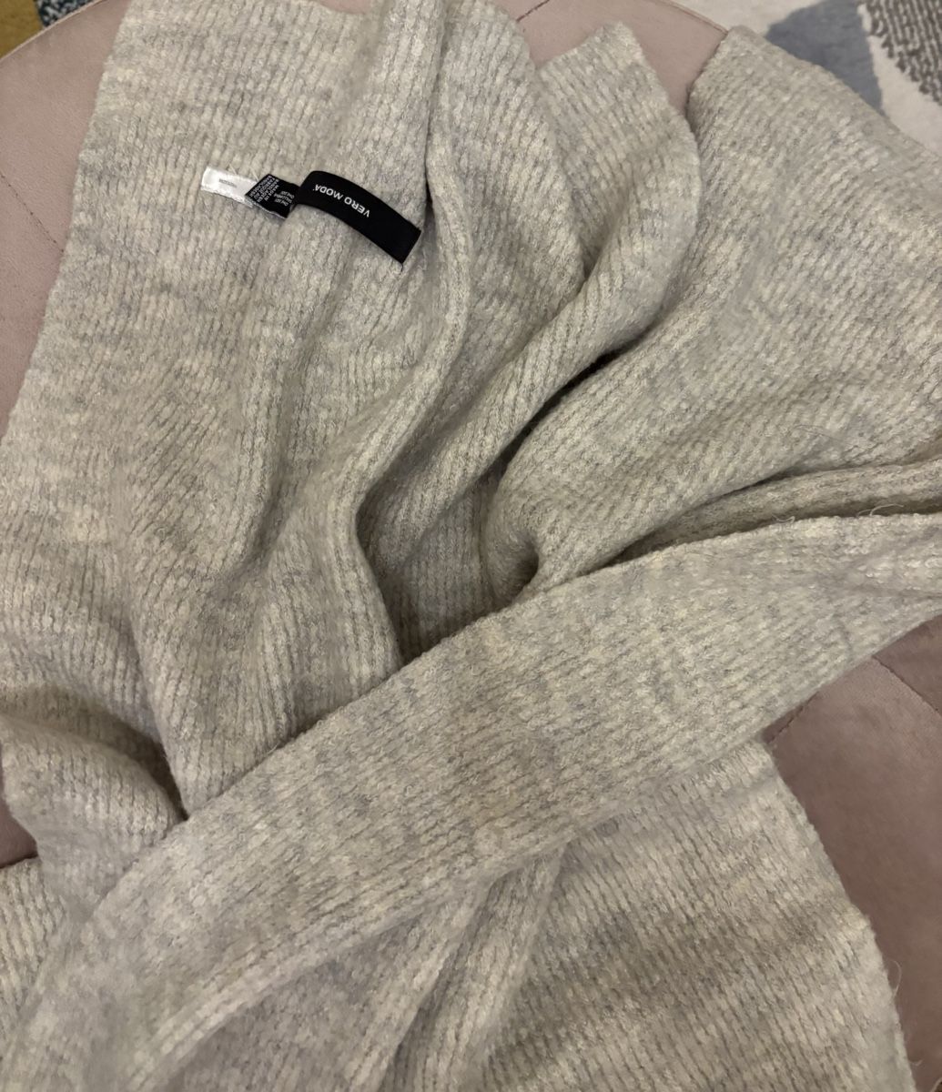 Foulard & Sciarpe: Vero Moda Schal grau – Usato da Ennenda venduto da cal_pn6x 1