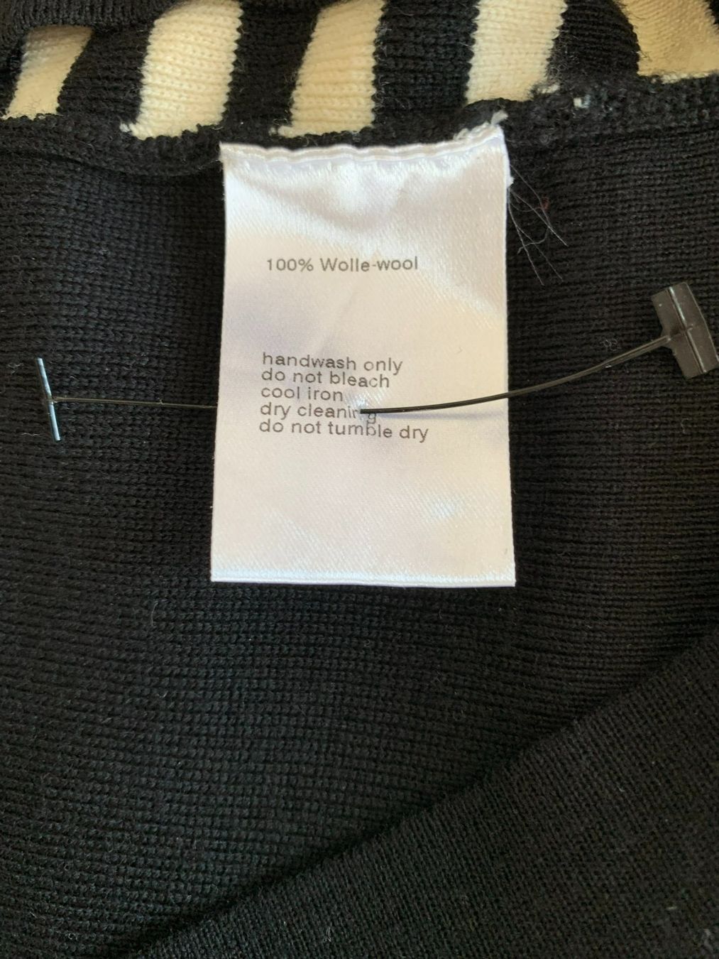 Akris Vestiti: AKRIS: Lässiges Woll-Kleid mit gestreiftem Einsatz, 40 – Usato da Luzern venduto da paulablue 8