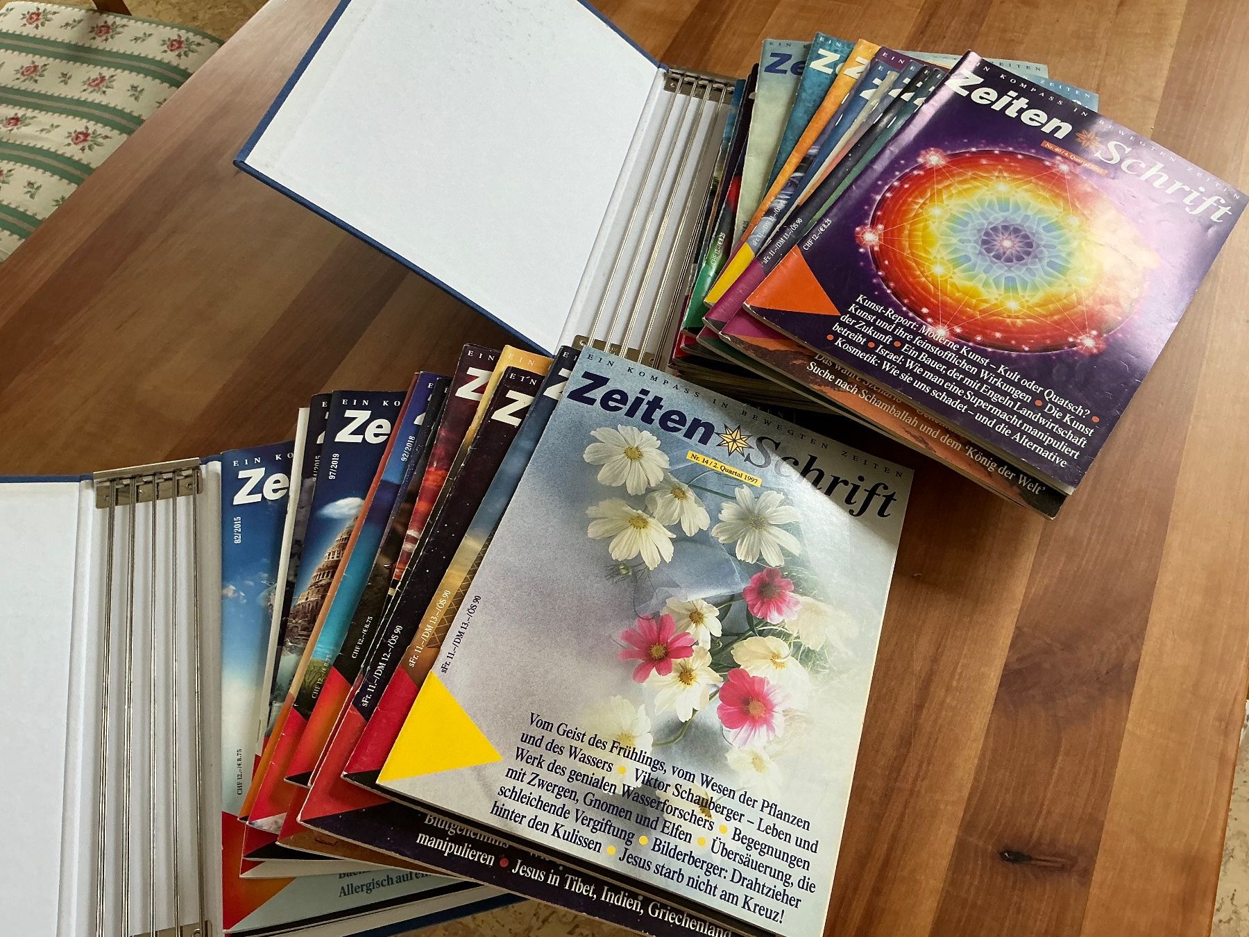 Libri: Zeitenschriften mit Schuber – Usato da Kirchenthurnen venduto da Gluecksbrief 1