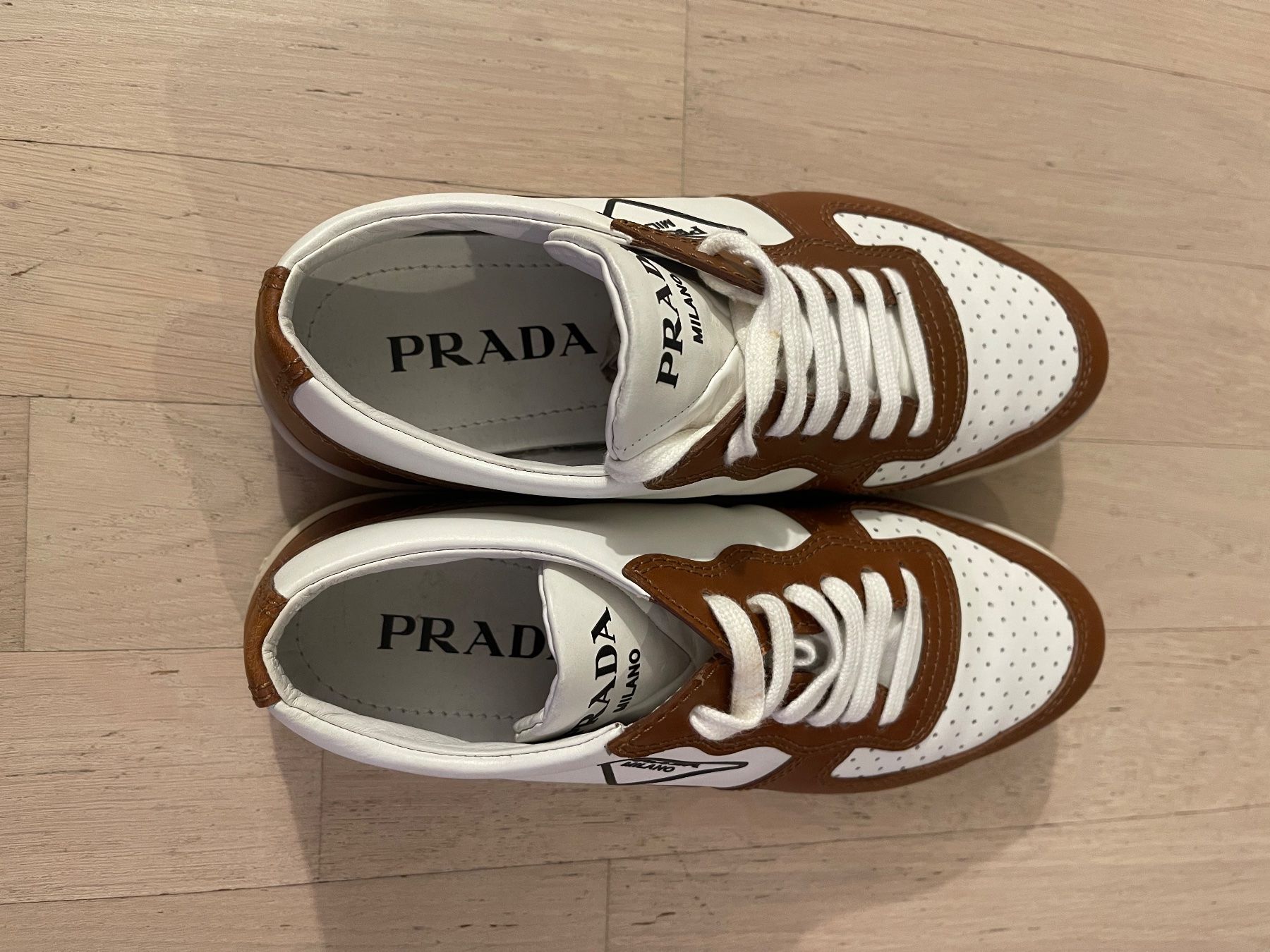 Prada Damenschuhe: Prada Damensneakers Original 37 – Gebraucht aus Männedorf von sebasta