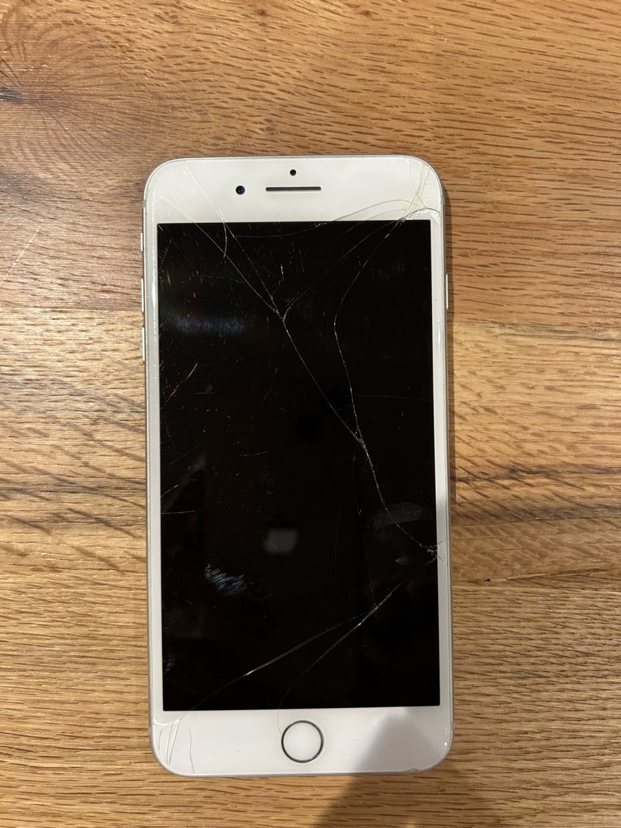 Apple Handys / Smartphones: APPLE IPHONE 8 Plus – Gebraucht aus Guttannen von E1892 2