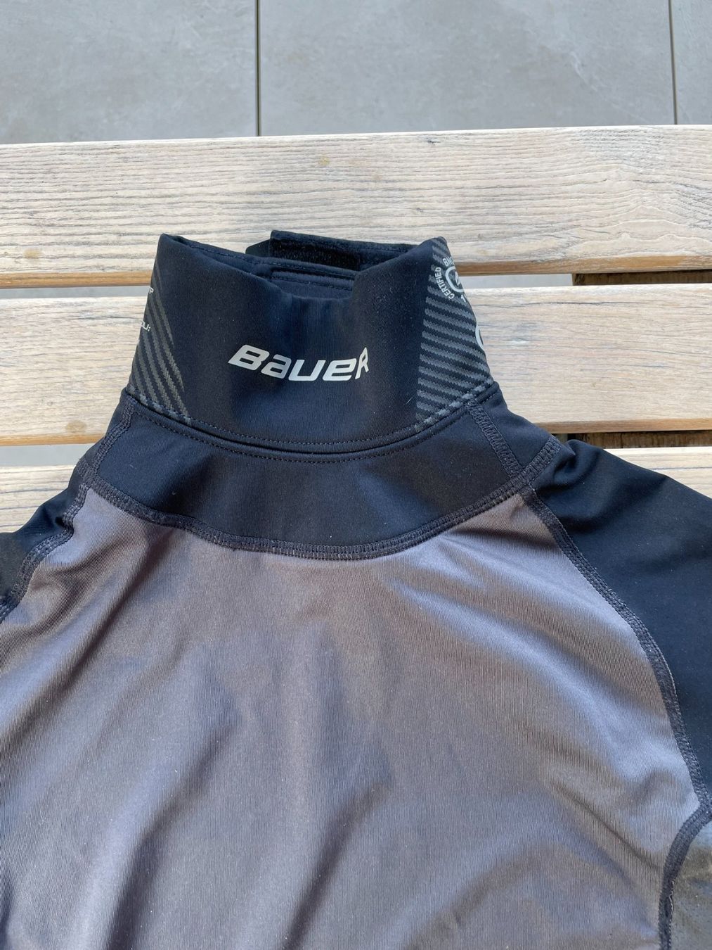 Bauer Biancheria intima: Bauer Eishockey Neckprotect Shirt Grösse Kinder YTH XS – Nuovo (secondo la descrizione) da Zürich venduto da ONA-Online 1