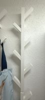 10 Stk. Kleider/Wandhaken, weiss, Holz - sehr guter Zustand