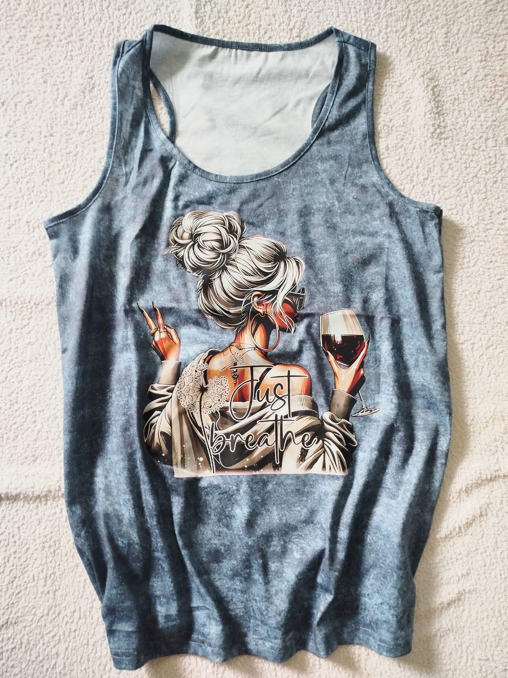 Top: Ärmellose Bluse mit Aufdruck, Größe S  – Nuovo (secondo la descrizione) da Wauwil venduto da Sanczeza