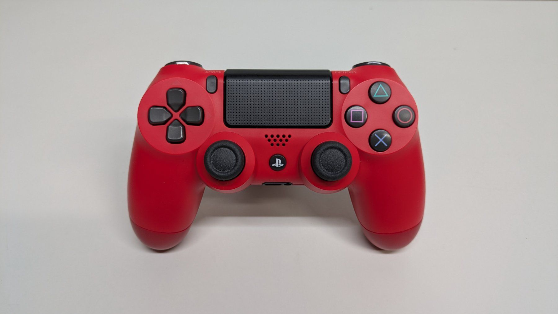 Sony Consoles: Sony PlayStation 4, 2 Controller, 5 Games – D'occasion à Menziken par mame18 1