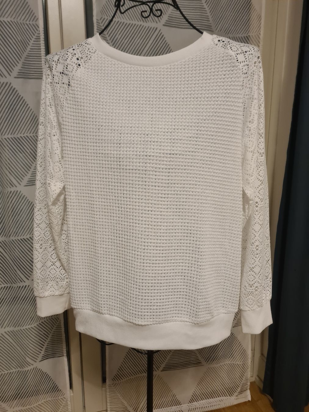 T-shirt: top oberteil gr L – Nuovo (secondo la descrizione) da zürich venduto da janjaz