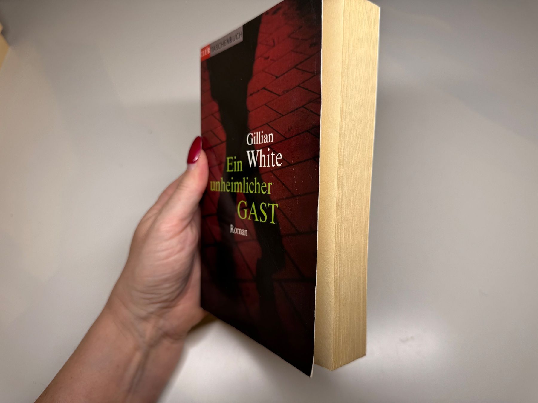 Libri: ROMAN: Gillian White, Ein unheimlicher Gast – Usato da Grosswangen venduto da Deutsche_Romane 1